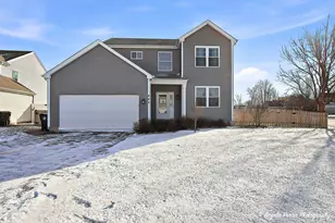443 E Stockton Ct, Round Lake Beach, IL 60073 - Photo 2