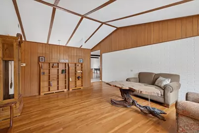 612 White Pine Road, Buffalo Grove, IL 60089 - Photo 2