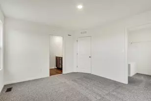 561 Yosemite Wy, Mundelein, IL 60060 - Photo 14