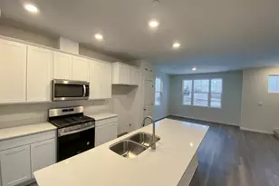 561 Yosemite Wy, Mundelein, IL 60060 - Photo 10