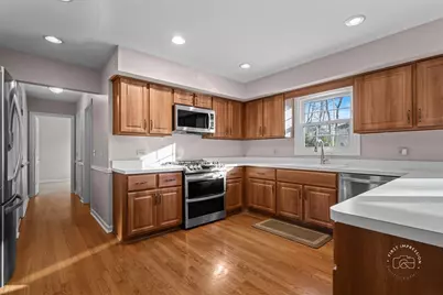 852 Waverly Court, Naperville, IL 60563 - Photo 10