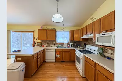 424 N Aspen Drive, Cortland, IL 60112 - Photo 8