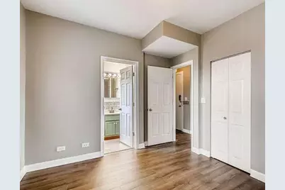 2306 W Jarvis Avenue #3, Chicago, IL 60645 - Photo 6