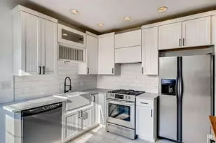 2306 W Jarvis Ave, Chicago, IL 60645 - Photo 16