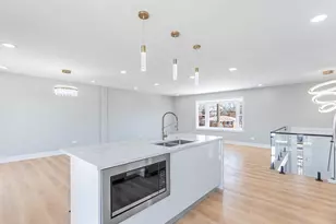 1116 S Busse Rd, Mount Prospect, IL 60056 - Photo 10