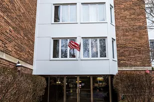 225 Lake Blvd, Buffalo Grove, IL 60089 - Photo 4