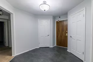 225 Lake Blvd, Buffalo Grove, IL 60089 - Photo 10