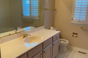 1626 S Luther Ave, Oakbrook Terrace, IL 60181 - Photo 16