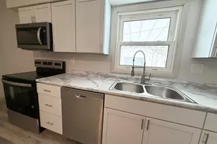 281 E Sprague St, Bement, IL 61813 - Photo 16