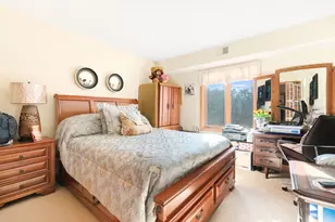 1S045 Spring Rd, Oakbrook Terrace, IL 60181 - Photo 12