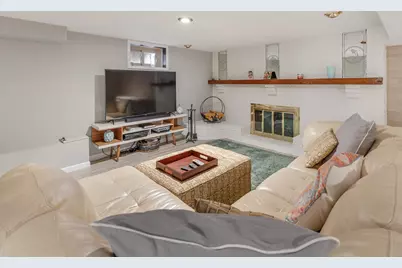 132 E Gladys Avenue, Elmhurst, IL 60126 - Photo 18