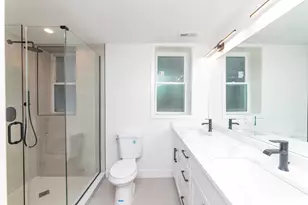 2825 N Rockwell St, Chicago, IL 60618 - Photo 4