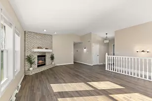 5135 Walnut Grove Dr, Poplar Grove, IL 61065 - Photo 6