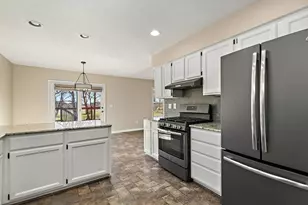 5135 Walnut Grove Dr, Poplar Grove, IL 61065 - Photo 10