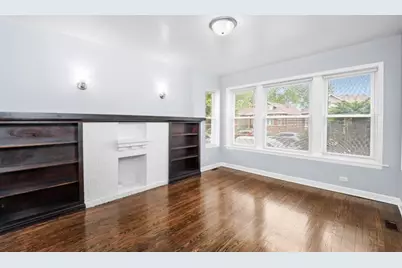 8521 S Loomis Boulevard, Chicago, IL 60620 - Photo 4