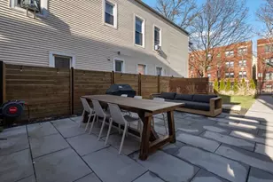 2109 W Montrose Ave, Chicago, IL 60618 - Photo 40