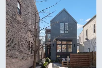 2109 W Montrose Avenue, Chicago, IL 60618 - Photo 44