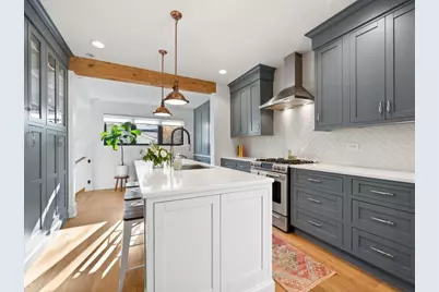 2109 W Montrose Avenue, Chicago, IL 60618 - Photo 8