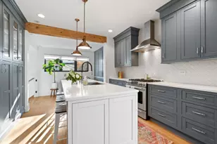 2109 W Montrose Ave, Chicago, IL 60618 - Photo 8