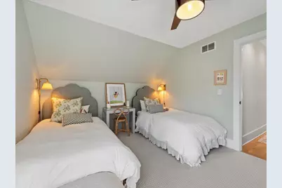 2109 W Montrose Avenue, Chicago, IL 60618 - Photo 28