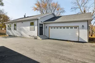 302 Hughes Ave, Lockport, IL 60441 - Photo 1