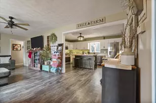 517 Sunrise Dr, Chenoa, IL 61726 - Photo 22