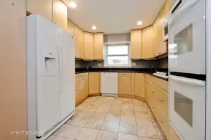 2749 W North Shore Ave, Chicago, IL 60645 - Photo 4