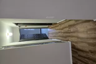 8655 1/2 W Foster Ave, Chicago, IL 60656 - Photo 4