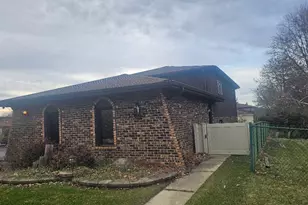 1048 E 194th Pl, Glenwood, IL 60425 - Photo 2