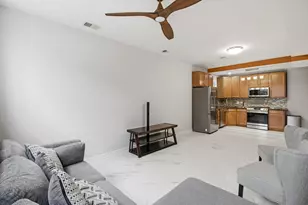 3808 W Belle Plaine Ave, Chicago, IL 60618 - Photo 4