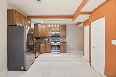 3808 W Belle Plaine Avenue #G, Chicago, IL 60618 - Photo 8