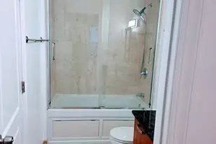 2544 W Hollywood Ave, Chicago, IL 60659 - Photo 24