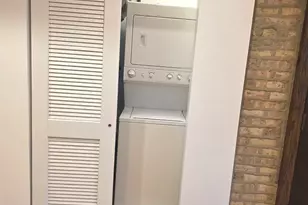 2544 W Hollywood Ave, Chicago, IL 60659 - Photo 32