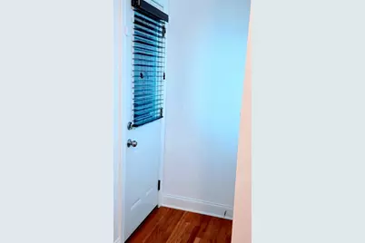 2544 W Hollywood Avenue #1, Chicago, IL 60659 - Photo 12