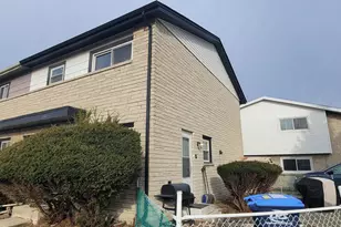 288 Dover Ln, Des Plaines, IL 60018 - Photo 2