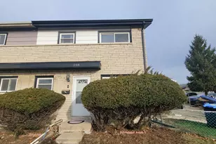 288 Dover Ln, Des Plaines, IL 60018 - Photo 1