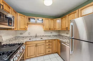 6114 W 55th St, Chicago, IL 60638 - Photo 4