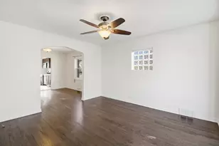 6659 W Foster Ave, Chicago, IL 60656 - Photo 8
