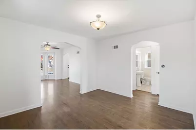 6659 W Foster Avenue, Chicago, IL 60656 - Photo 10