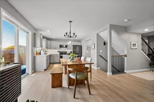 1727 Eide Rd, Bloomington, IL 61704 - Photo 14