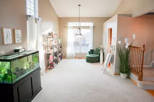 33 Foxglove Ct, Streamwood, IL 60107 - Photo 6