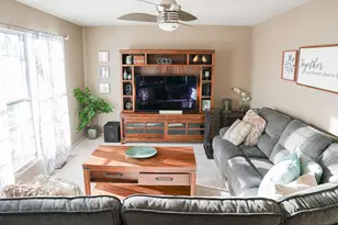 33 Foxglove Ct, Streamwood, IL 60107 - Photo 10