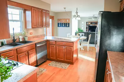 33 Foxglove Court, Streamwood, IL 60107 - Photo 8