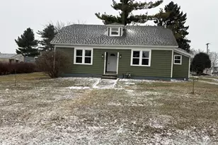 108 N Cherry St, Kings, IL 61068 - Photo 2