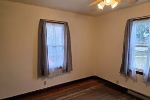 204 S Washington St, Tampico, IL 61283 - Photo 6