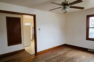 204 S Washington St, Tampico, IL 61283 - Photo 2