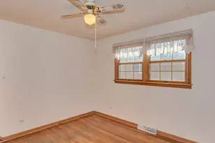 15043 Tripp Ave, Midlothian, IL 60445 - Photo 8