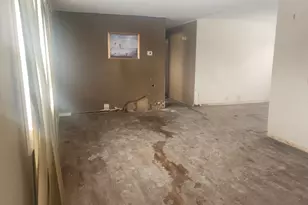 289 Westwood Dr, Park Forest, IL 60466 - Photo 2