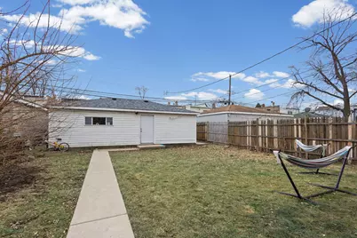 3251 W Berteau Avenue #2, Chicago, IL 60618 - Photo 18