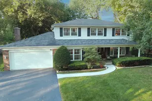 2S501 Seneca Dr, Wheaton, IL 60189 - Photo 28